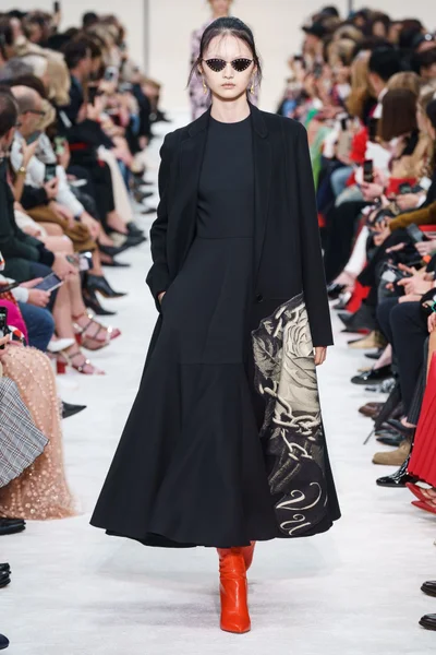Look 32